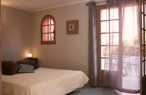 l'Hotellerie Kouros Cuers Zimmer foto